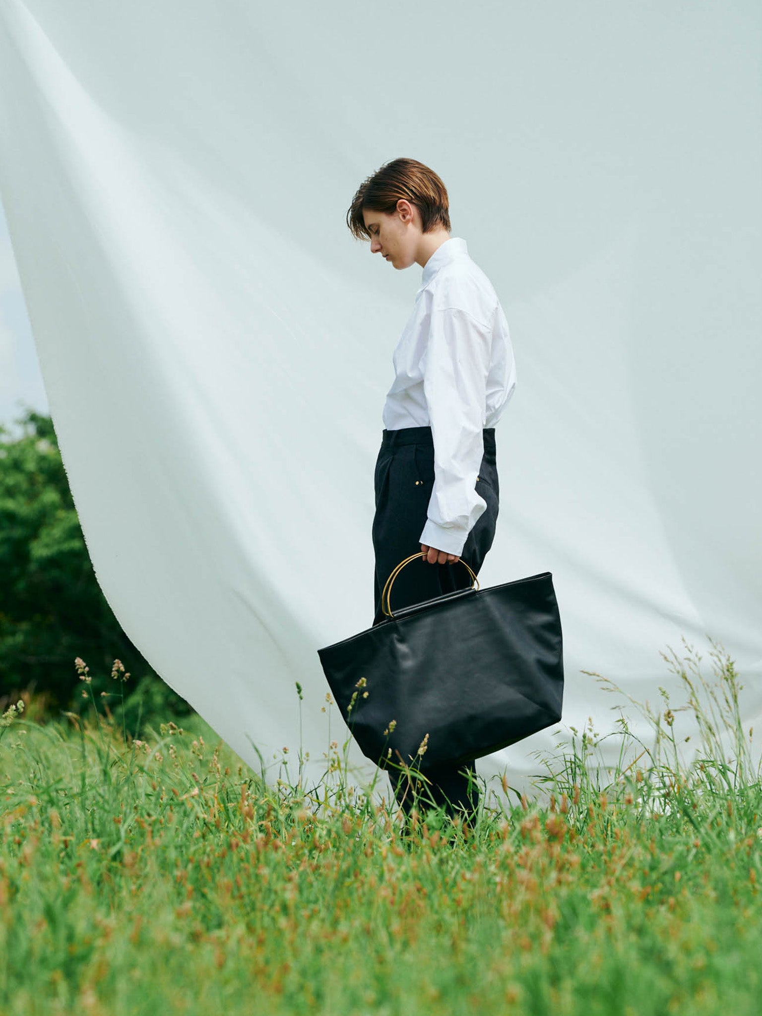 BRASS HANDLE TOTE / LEATHER