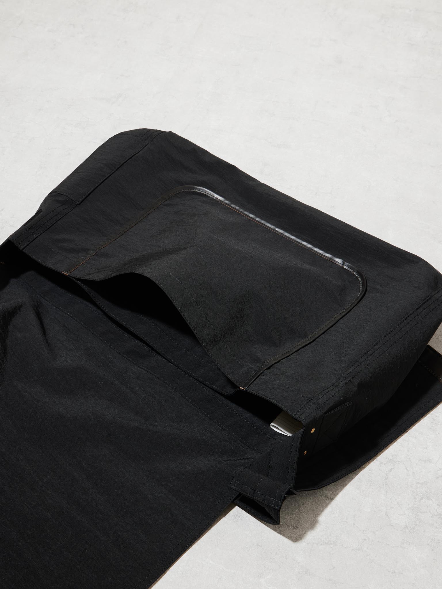 NEWSPAPER / SHRINK-ReNY