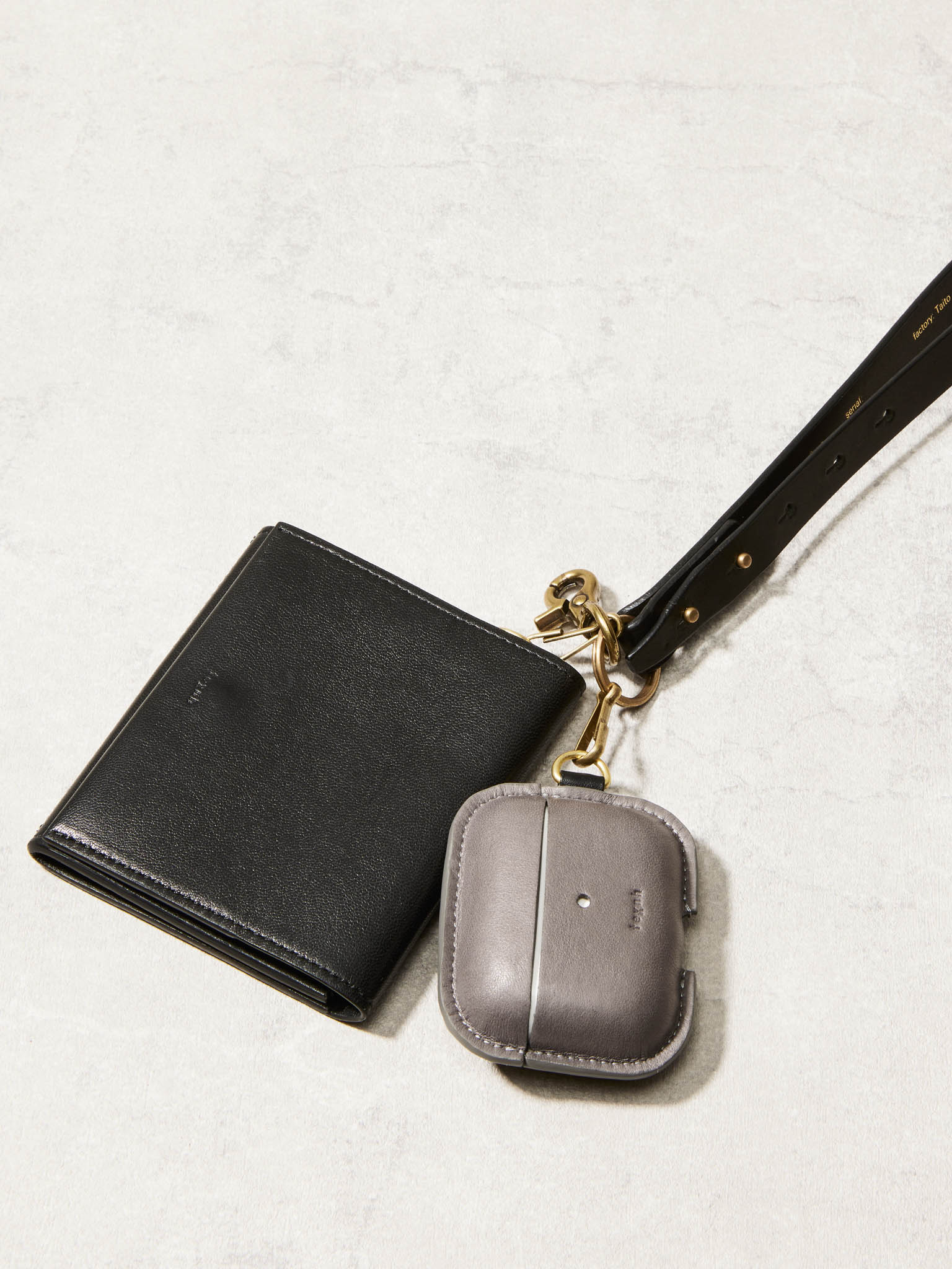LEATHER STRAP