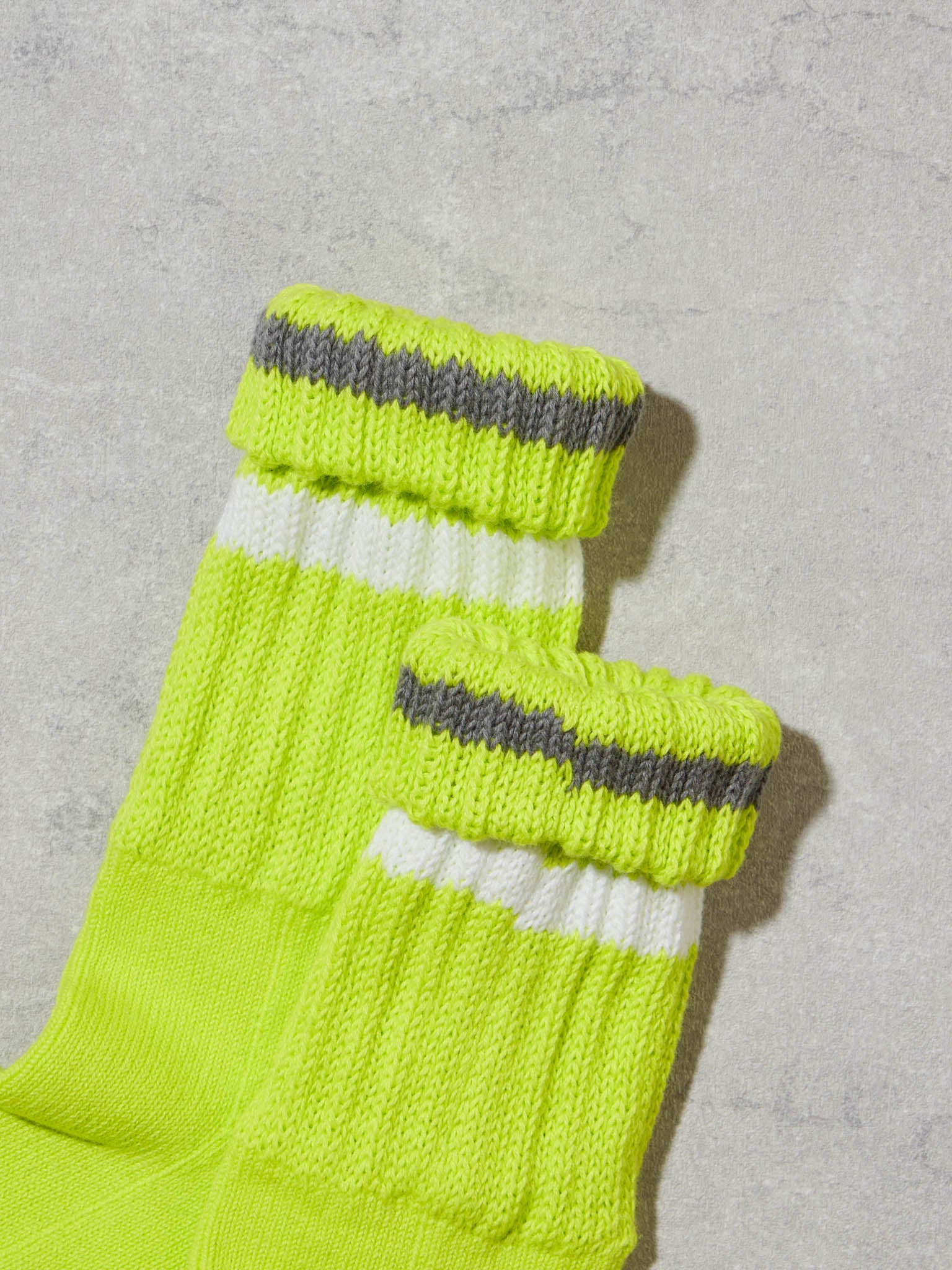 LOW-GAUGE RIB BORDER SOX