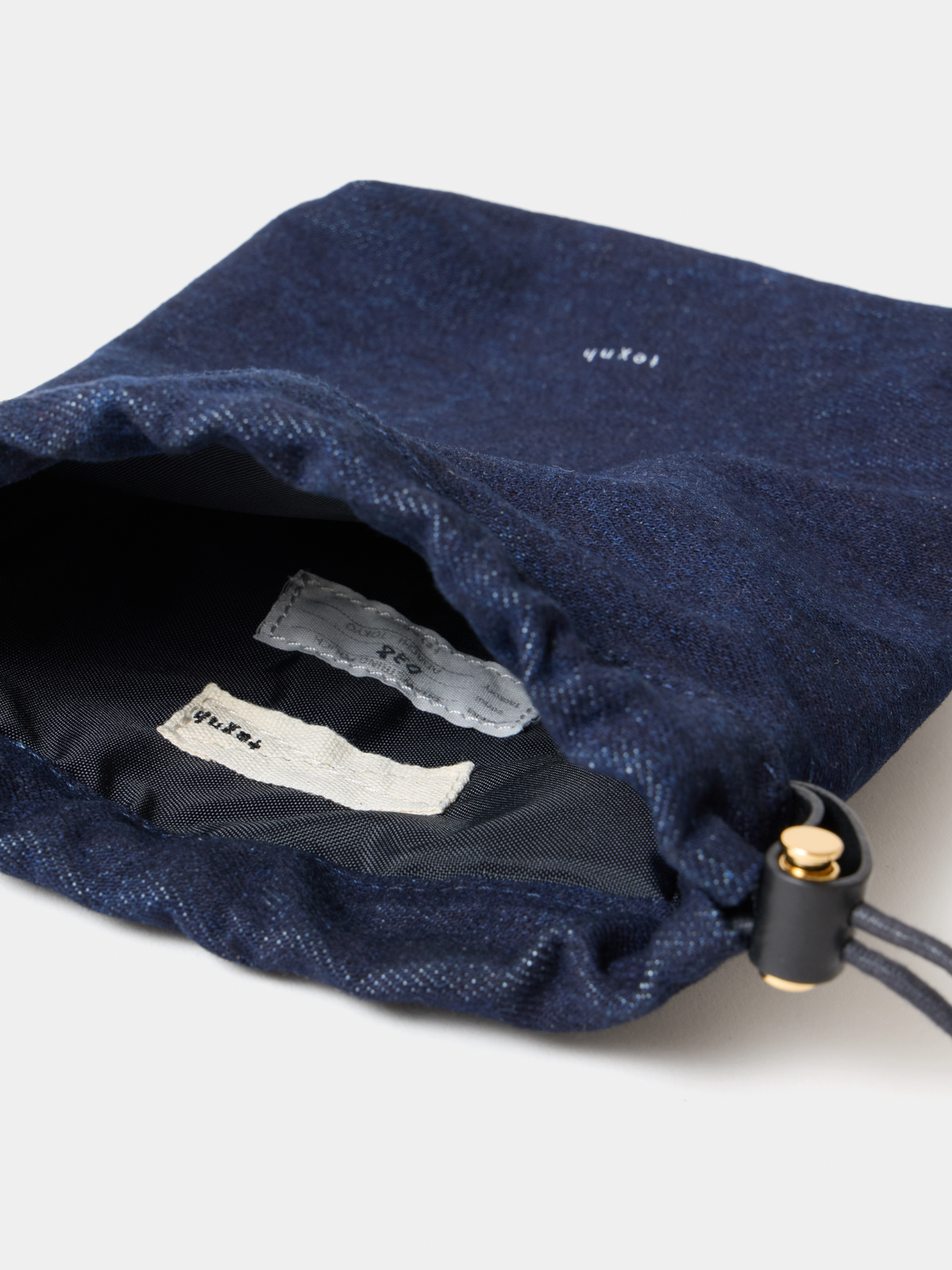 DRAWSTRING POUCH M / WASHED DENIM