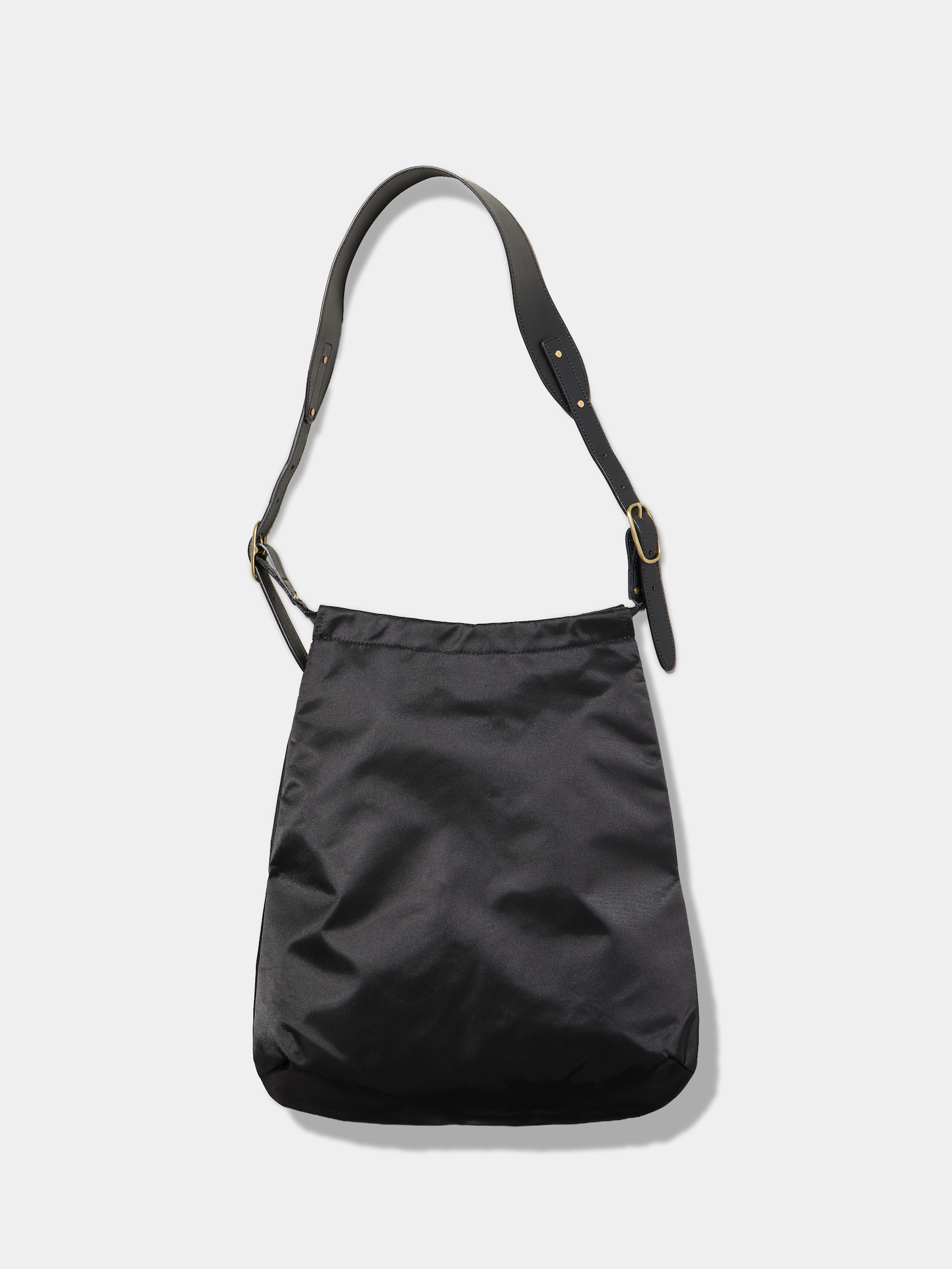 TRIANGLE SHOULDER / M / 66NY