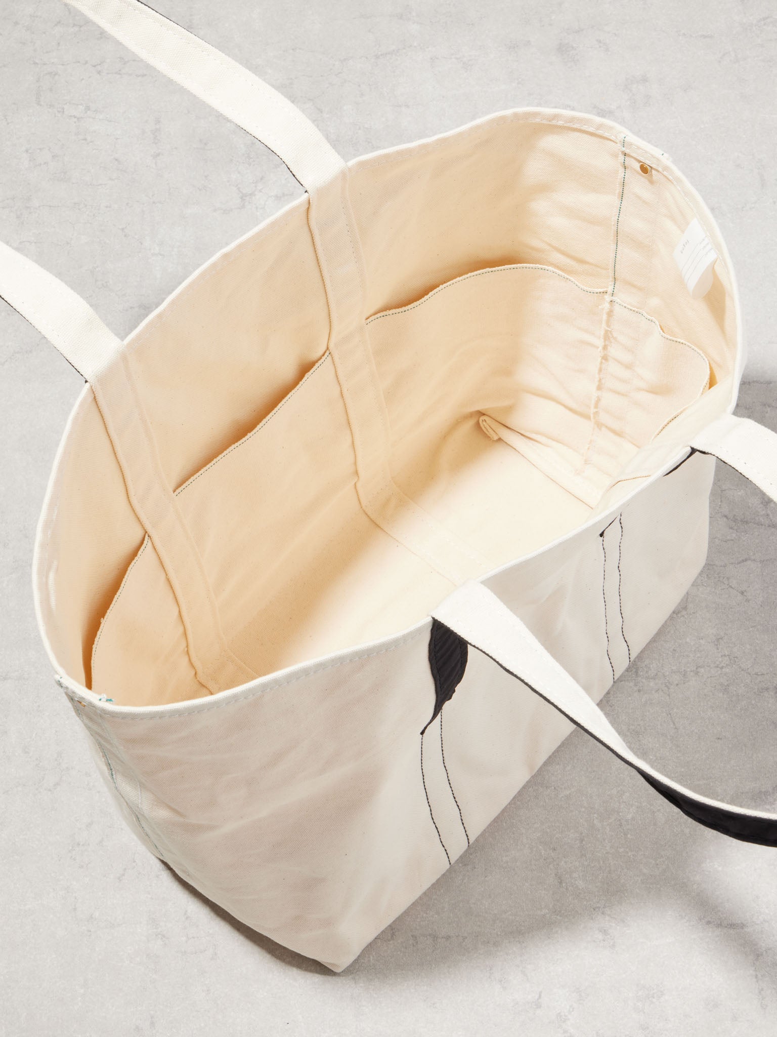 SELVEDGE CANVAS BUCKET TOTE / M