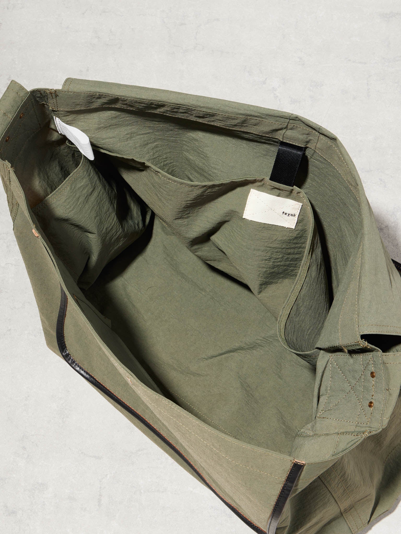 NEWSPAPER / SHRINK-ReNY