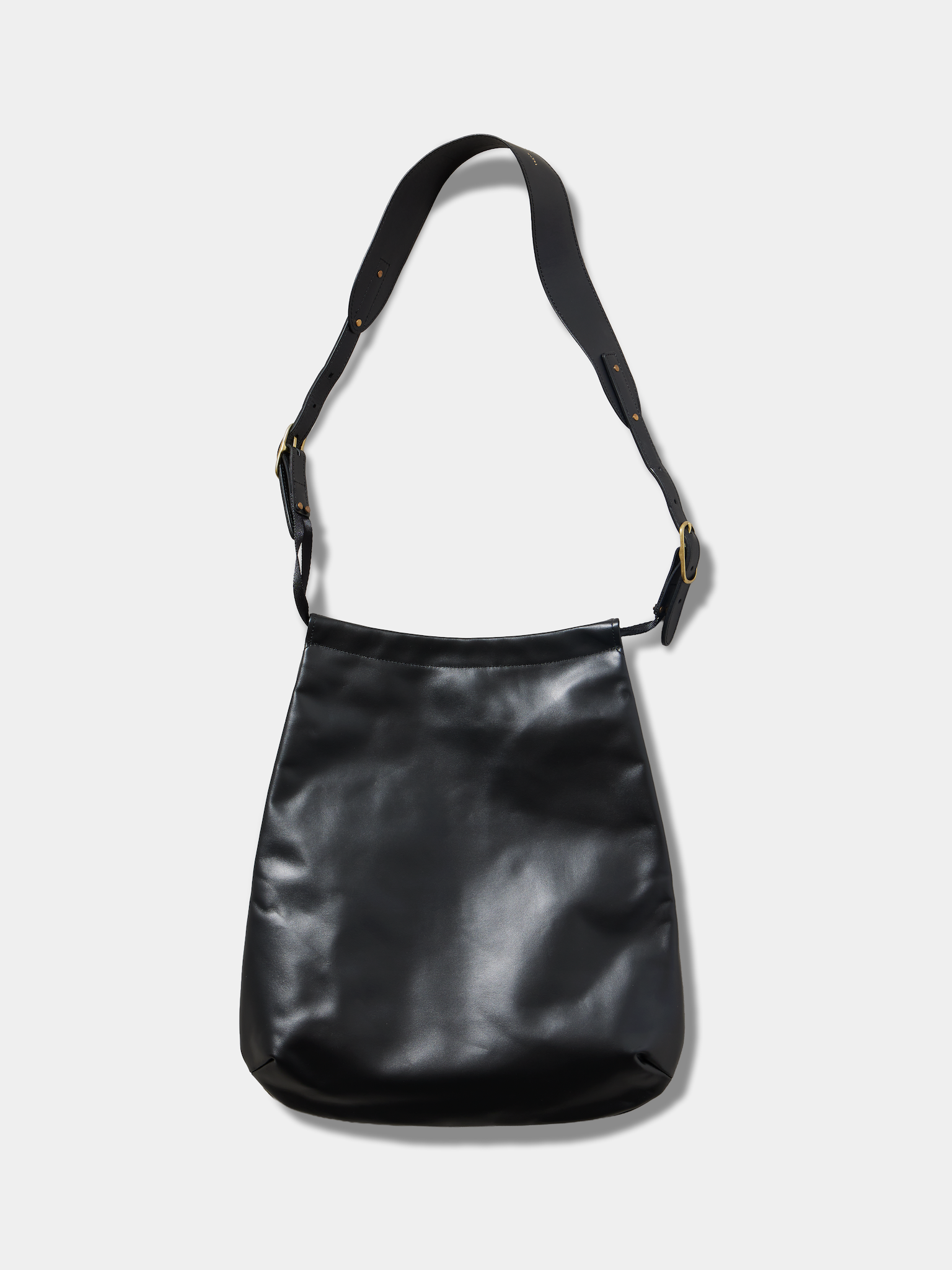 TRIANGLE SHOULDER / M