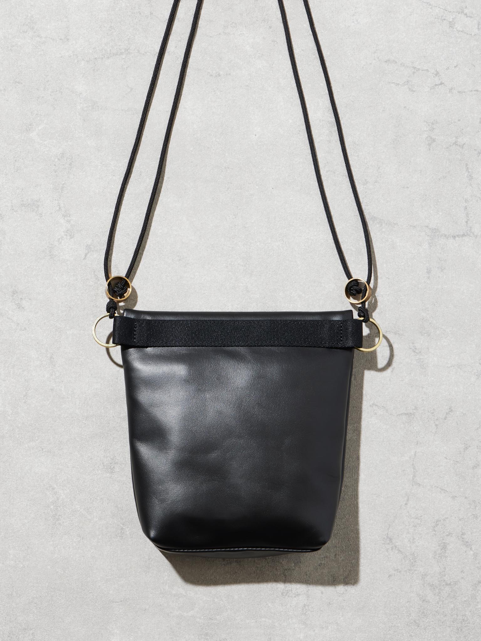 SQUARE ZIP POCKET