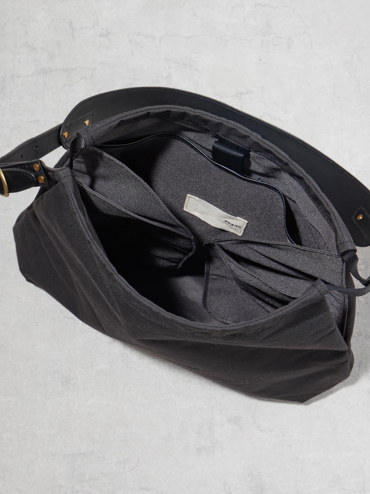 TRIANGLE SHOULDER / L / LOOPTEX