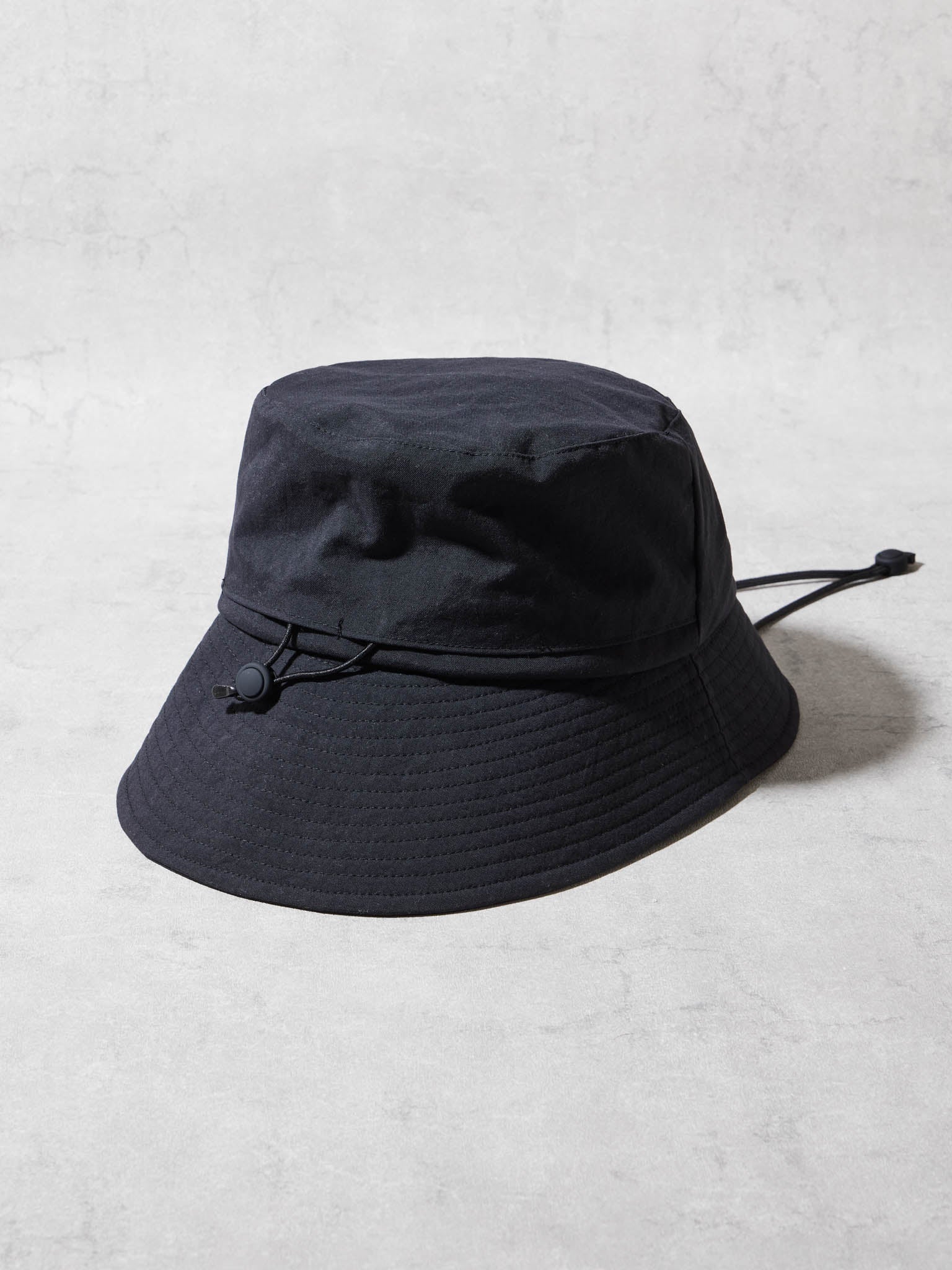 OVAL RAIN HAT