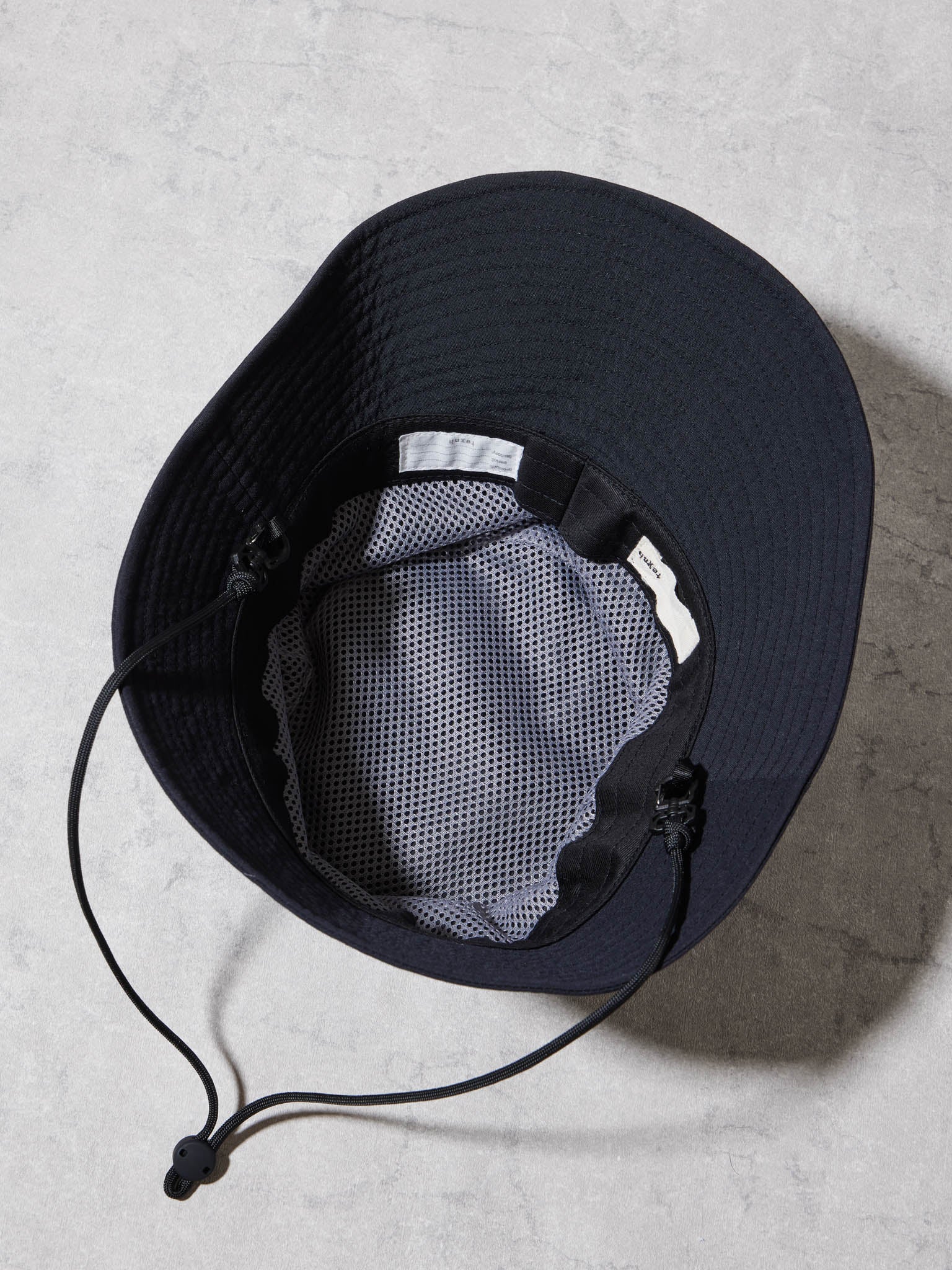 OVAL RAIN HAT