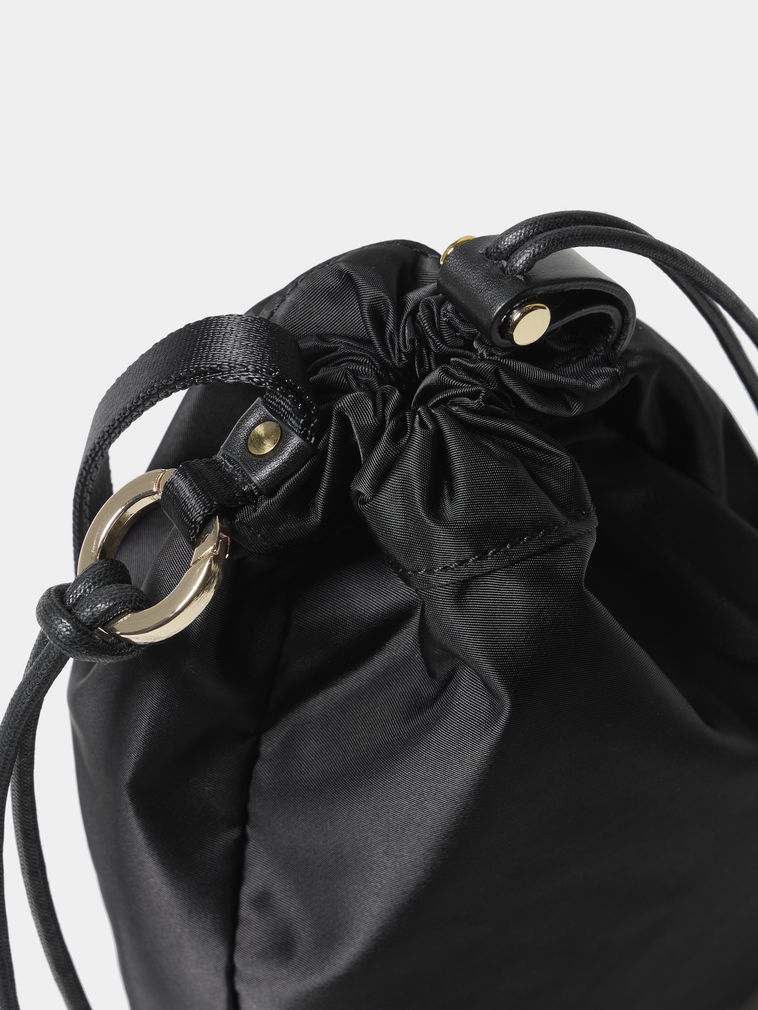 CLASSIC DRAWSTRING POUCH M / 66NY