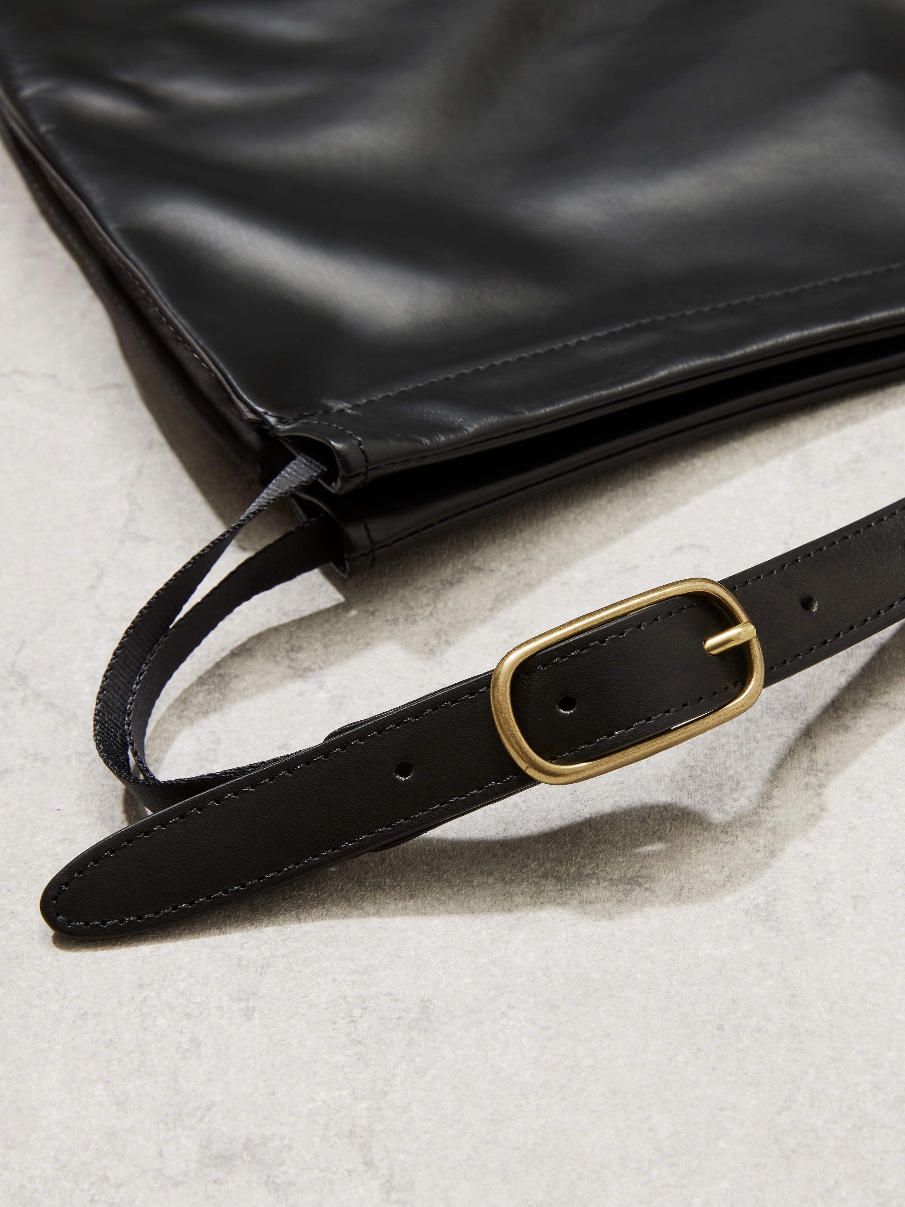 TRIANGLE SHOULDER / LEATHER (旧仕様)