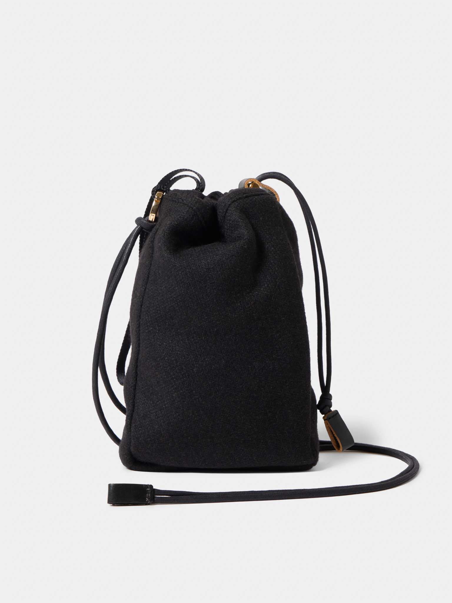 DRAWSTRING POUCH M / WOOL