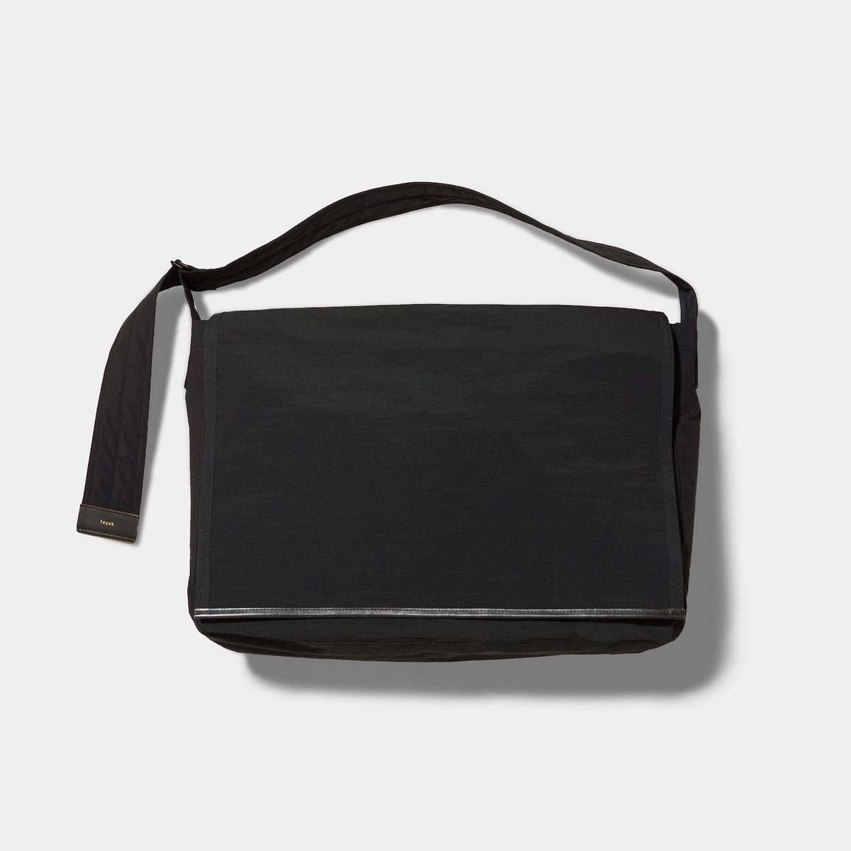 バッグ texnh / NEWSPAPER BAG SHRINK-RENY NEWSPAPER / SHRINK-ReNY