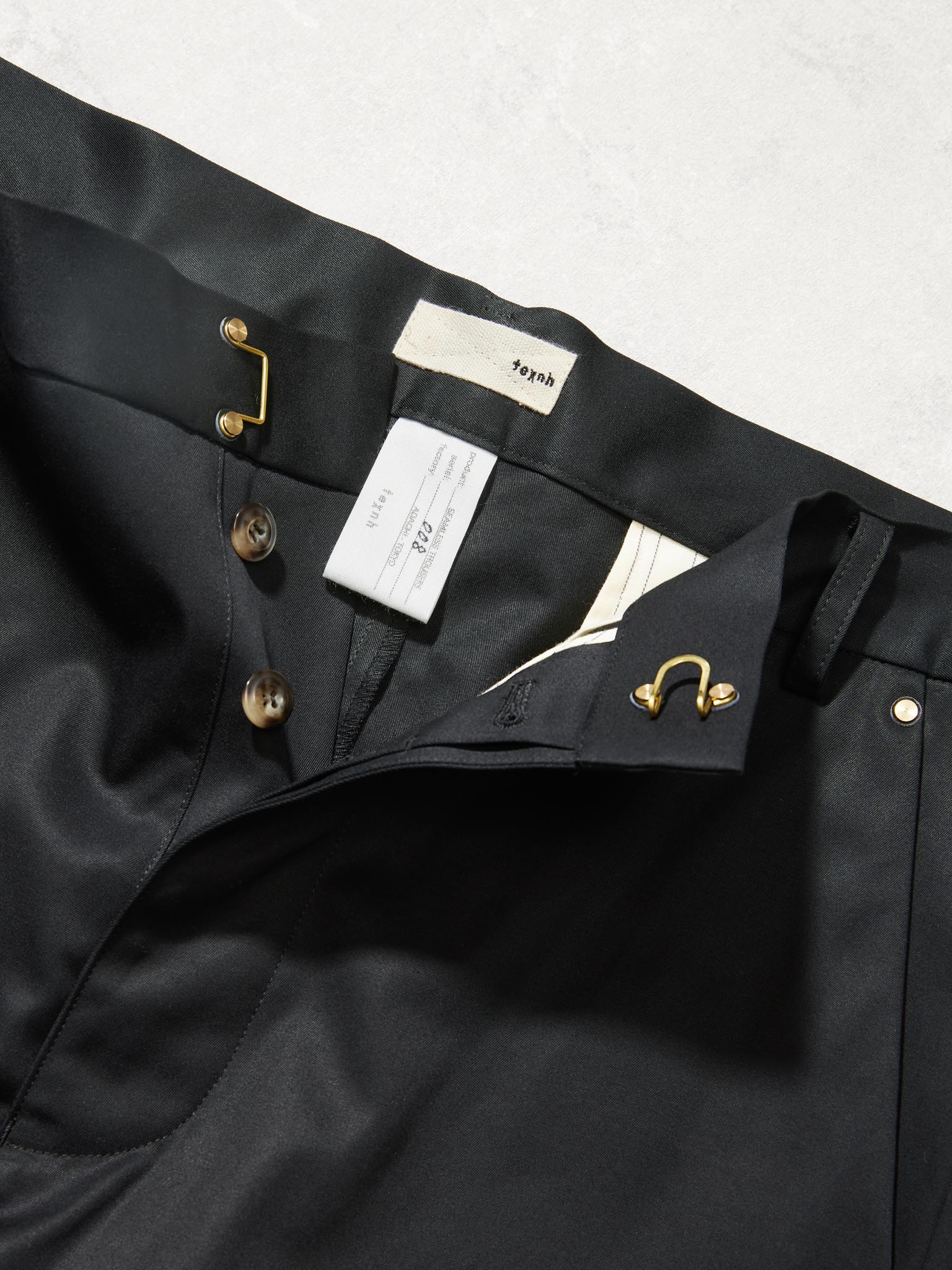 SEAMLESS TROUSERS / BLACK