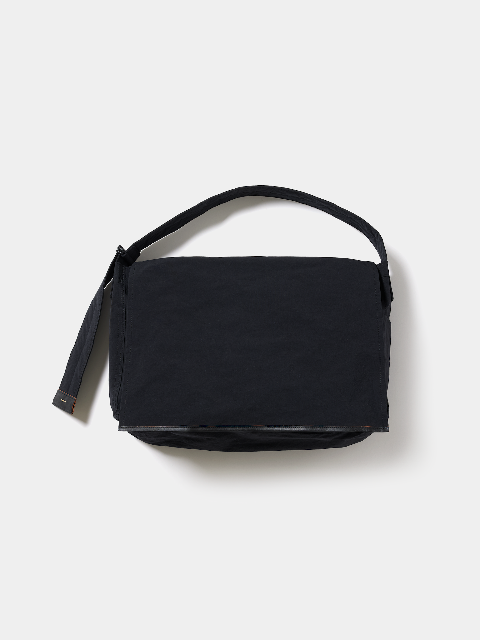 NEWSPAPER / WASHER-NY