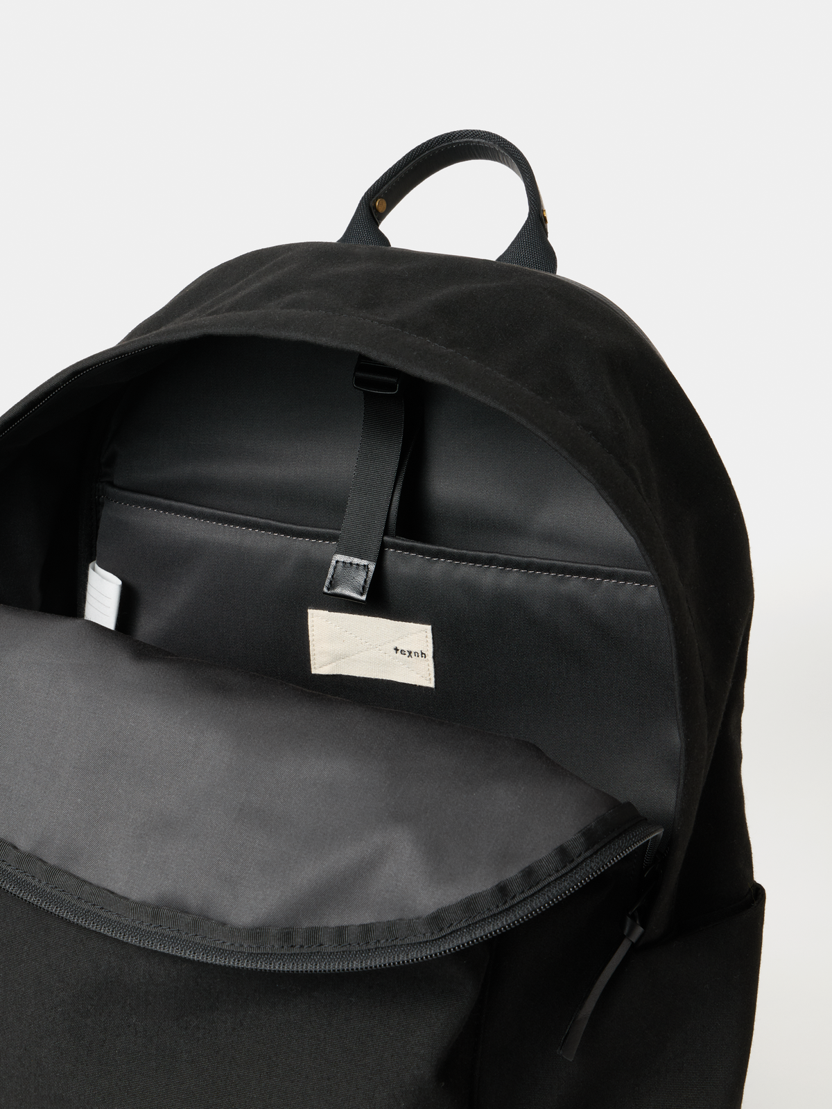 LAYER DAYPACK L / ACRYLIC