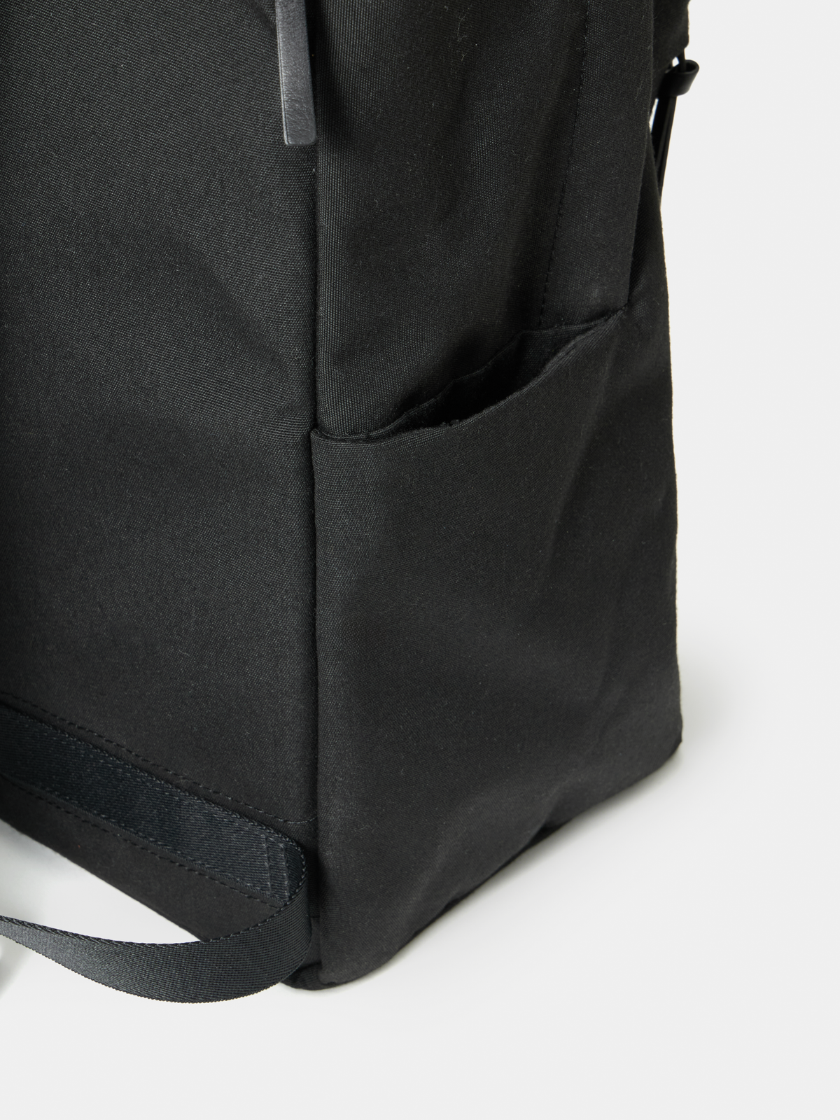 LAYER DAYPACK L / ACRYLIC
