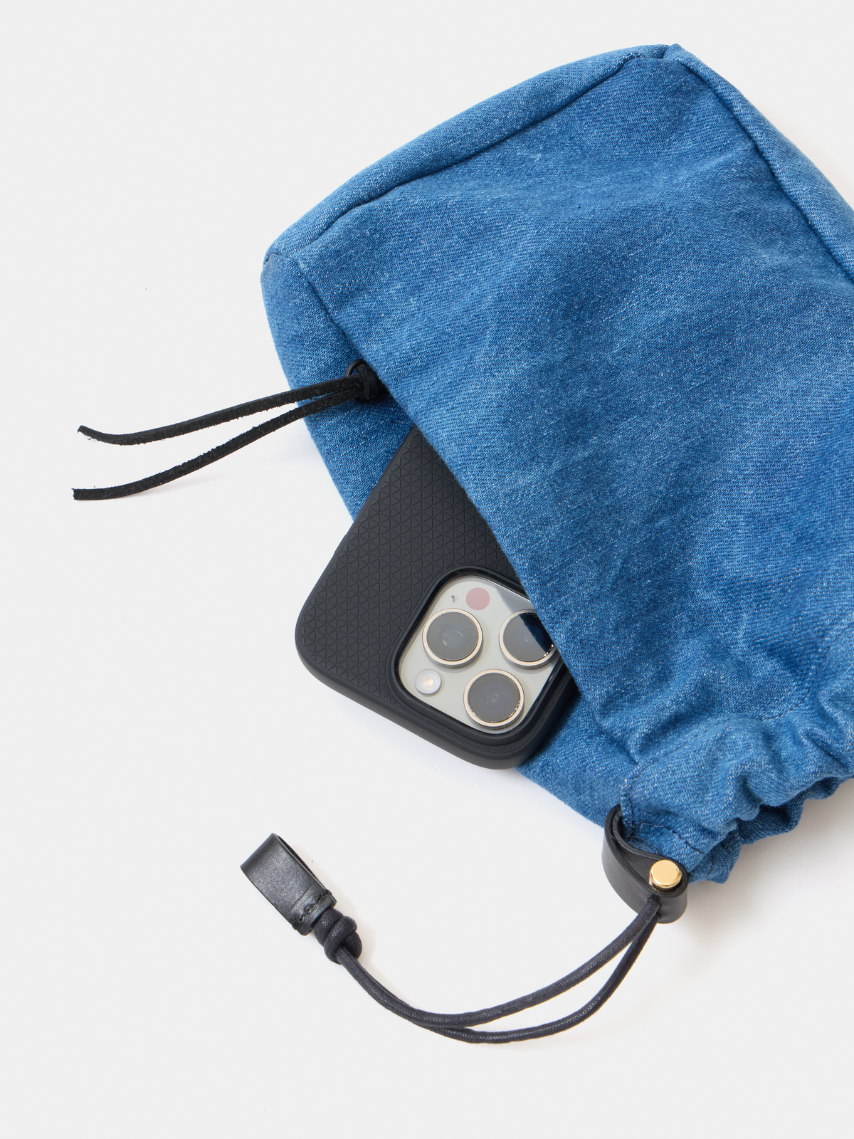DRAWSTRING POUCH M / WASHED DENIM