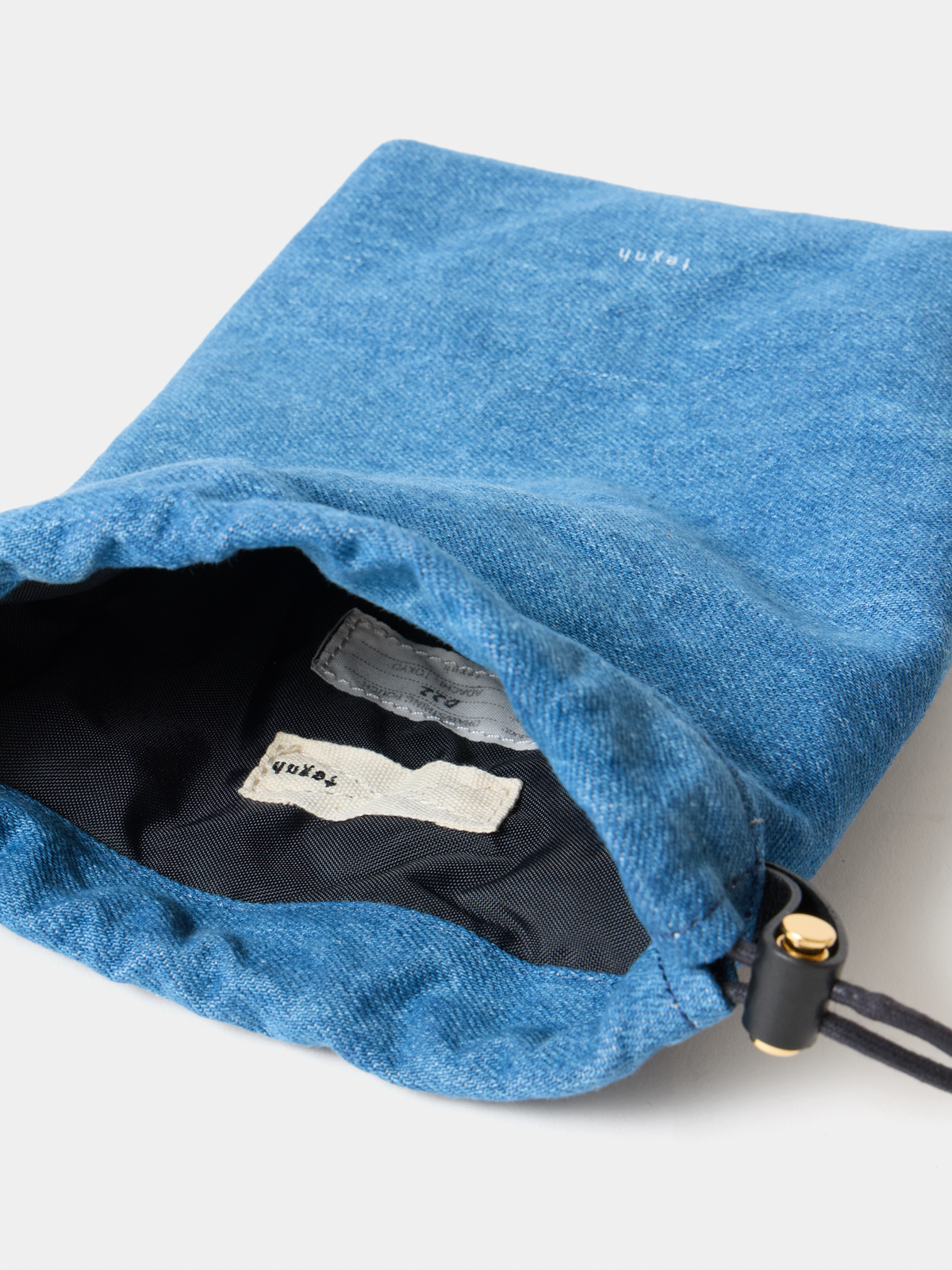 DRAWSTRING POUCH M / WASHED DENIM