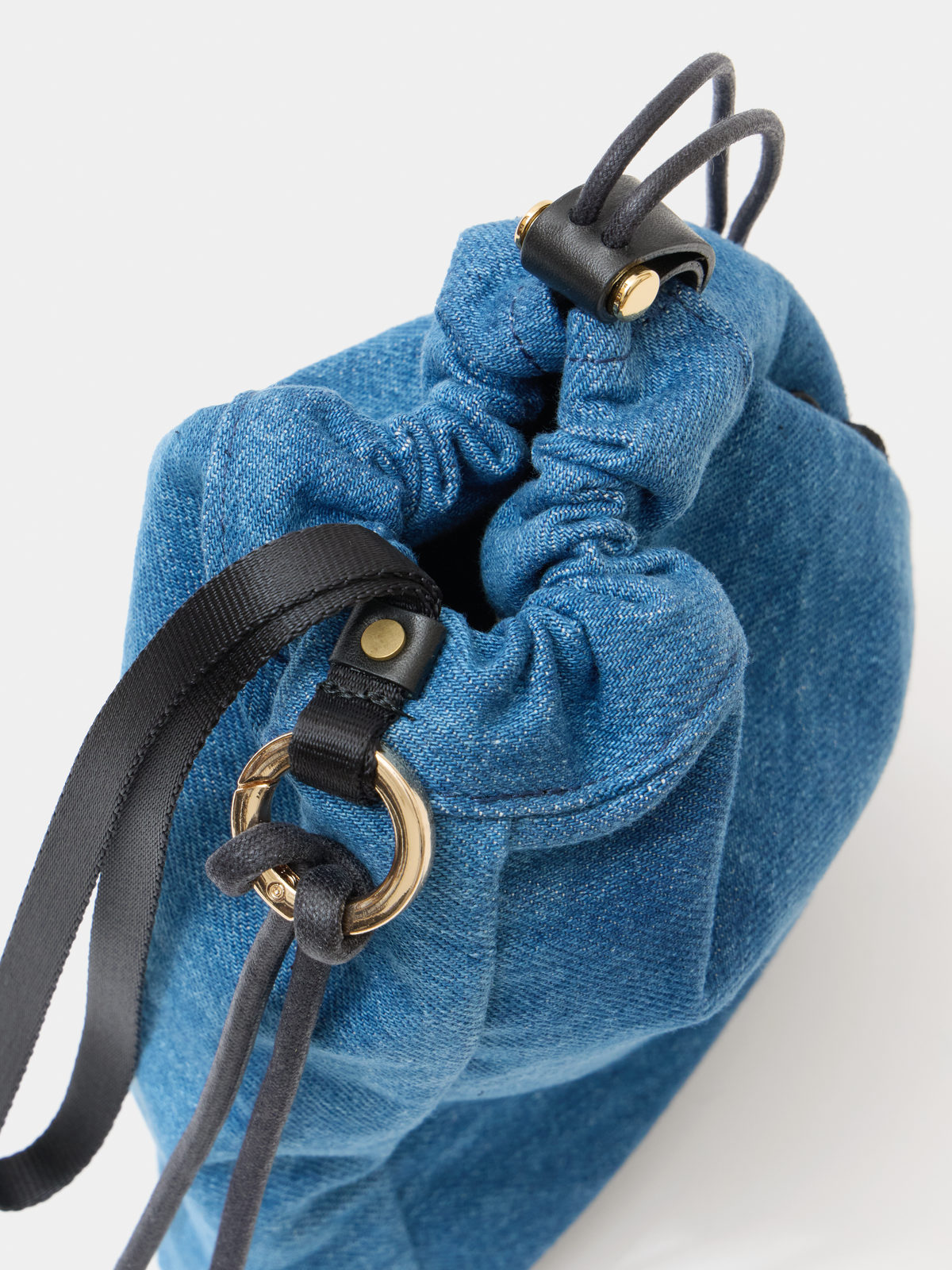 DRAWSTRING POUCH M / WASHED DENIM