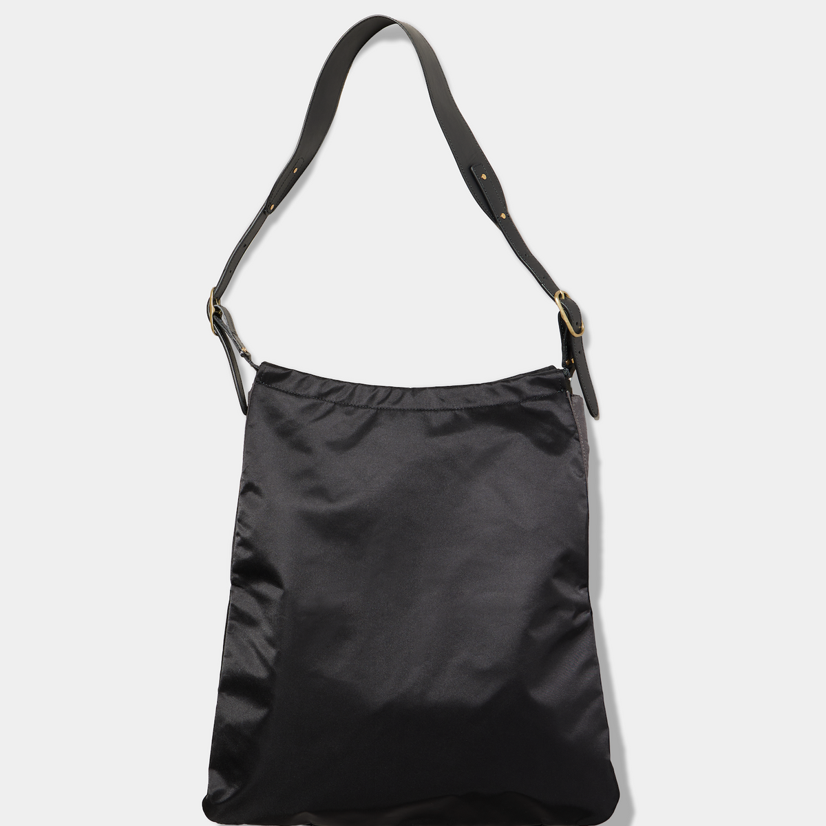 TRIANGLE SHOULDER L / 66NY